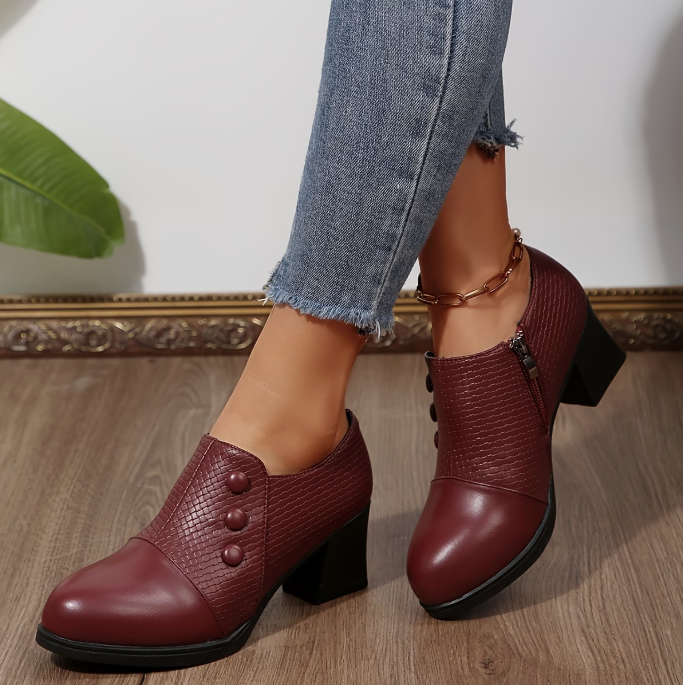 Ilse™ | Komfort-Pumps mit Blockabsatz und Zierknöpfen