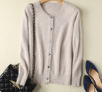 Liesel™ | Flauschige Strickjacke mit Rundhals und Knopfleiste