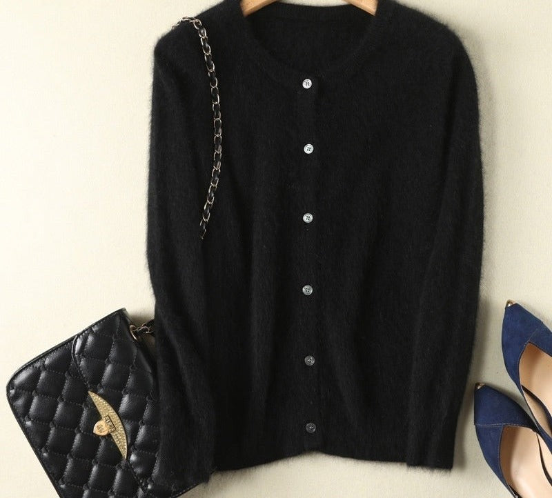 Liesel™ | Flauschige Strickjacke mit Rundhals und Knopfleiste