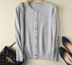 Liesel™ | Flauschige Strickjacke mit Rundhals und Knopfleiste